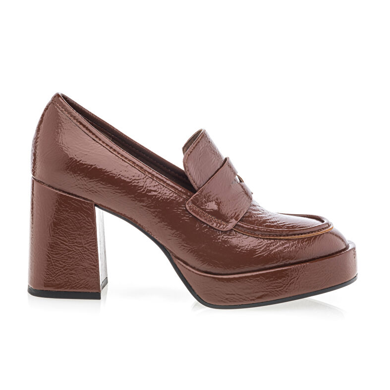 Naisten ruskeat loaferit/veneilykengät