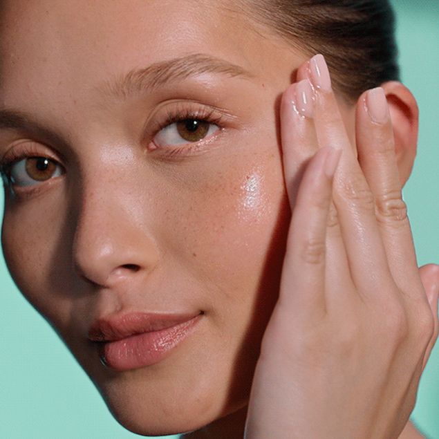 Šveičiamasis losjonas „Resurfacing Treatment“ Prabangūs drėkinamieji ir maitinamieji ingredientai