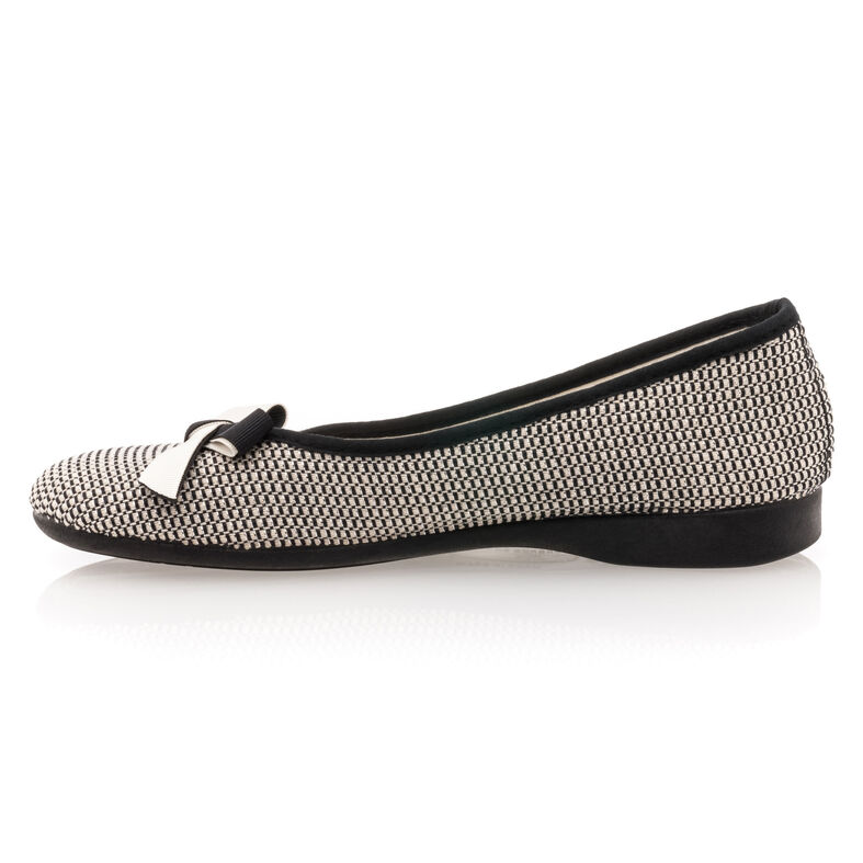 Pantuflas negras para mujer