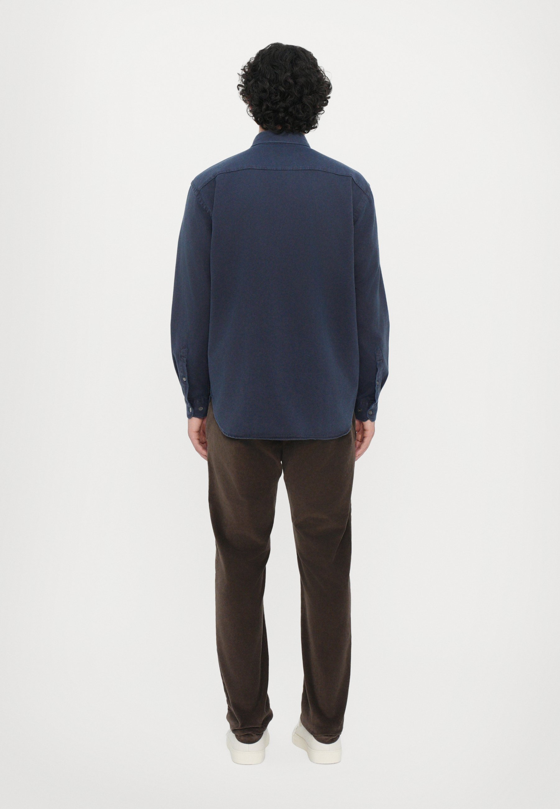 Chemise militaire fermée et formelle - bleu encre