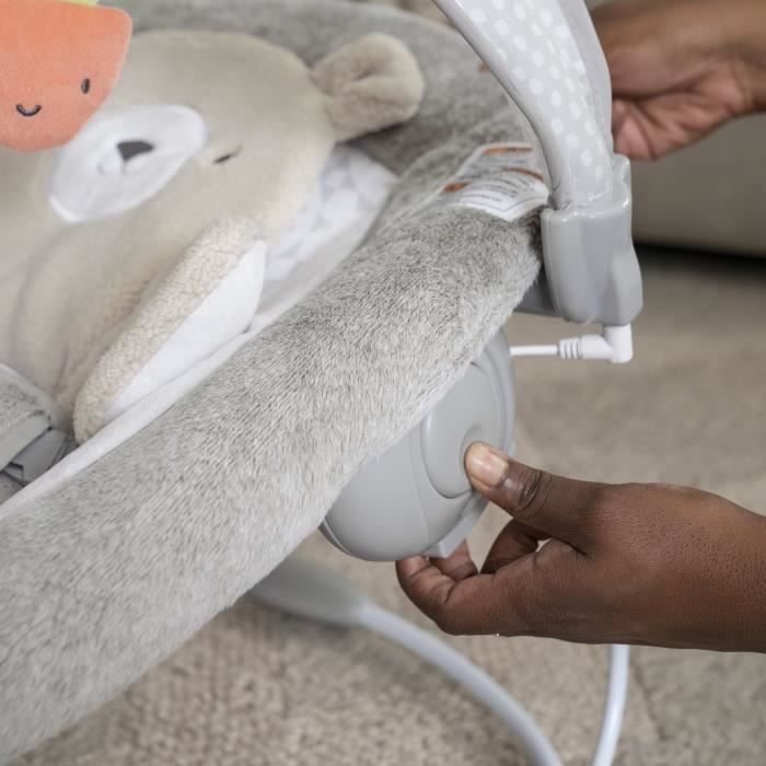 Sdraietta INGENUITY Baby Comfort Little Bear, arco attività luminoso, cuscino riduttore rimovibile, regalo per neonati