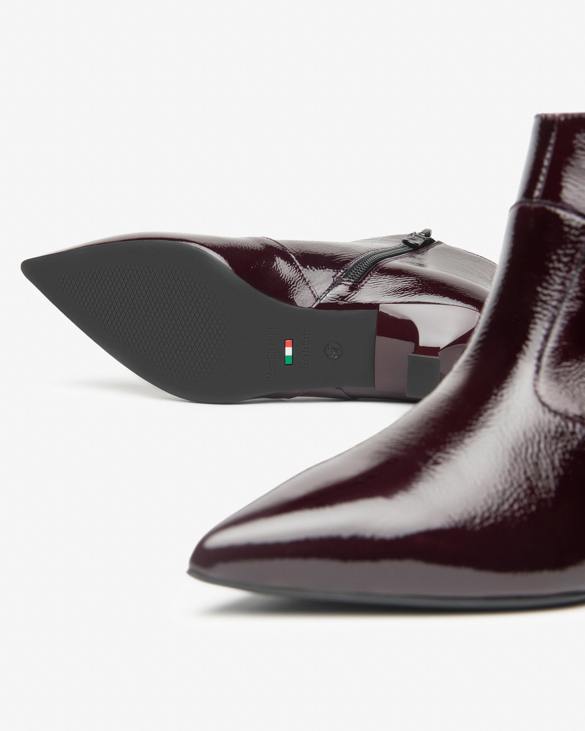  Damen-Ankle-Boots aus Lackleder