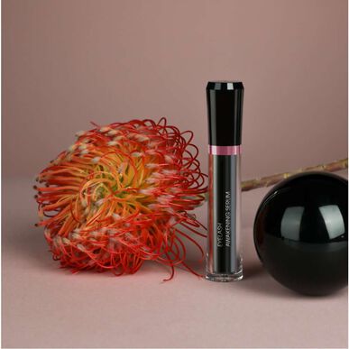 M2 Beauté Ripsien herättelyseerumi Ripsien ja kulmakarvojen tehostava seerumi 4 ml 4 ml