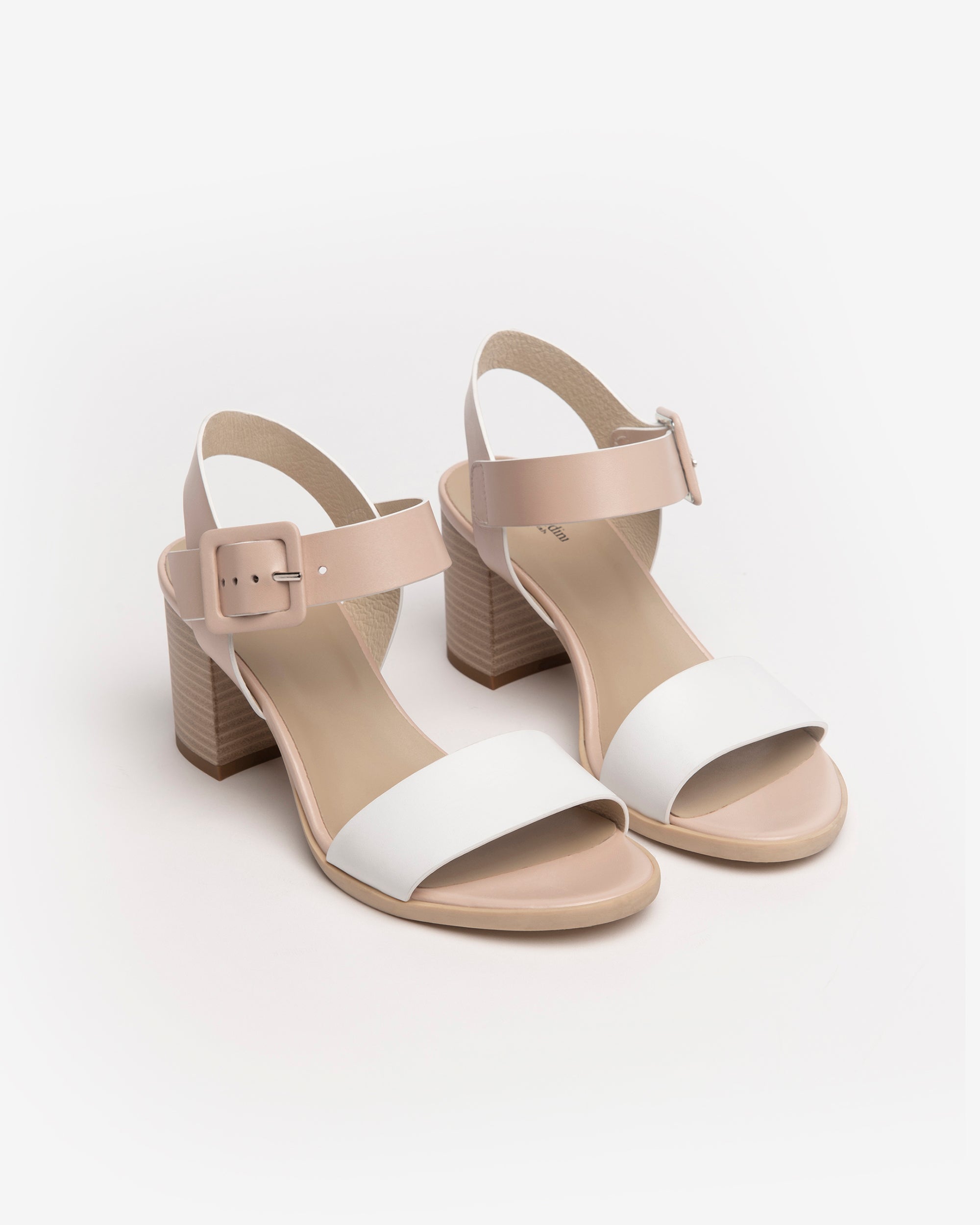  Sandales en cuir pour femmes