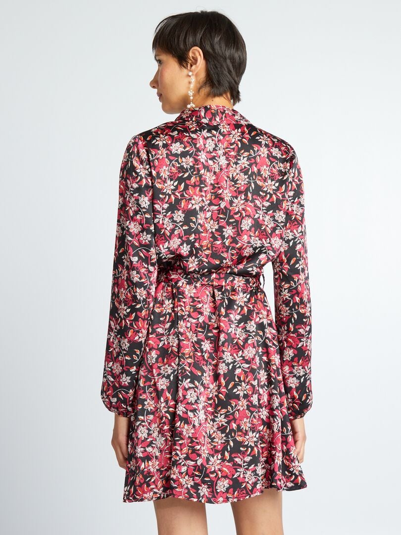 Vestido corto con cinturón - NEGRO