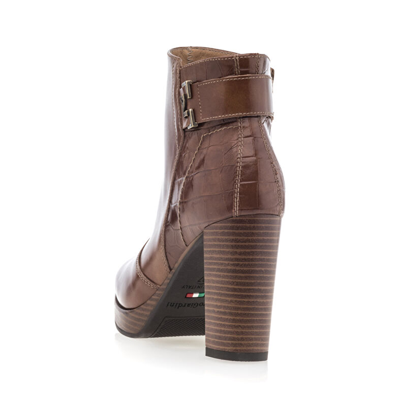 Botas marrones para mujer / Botines