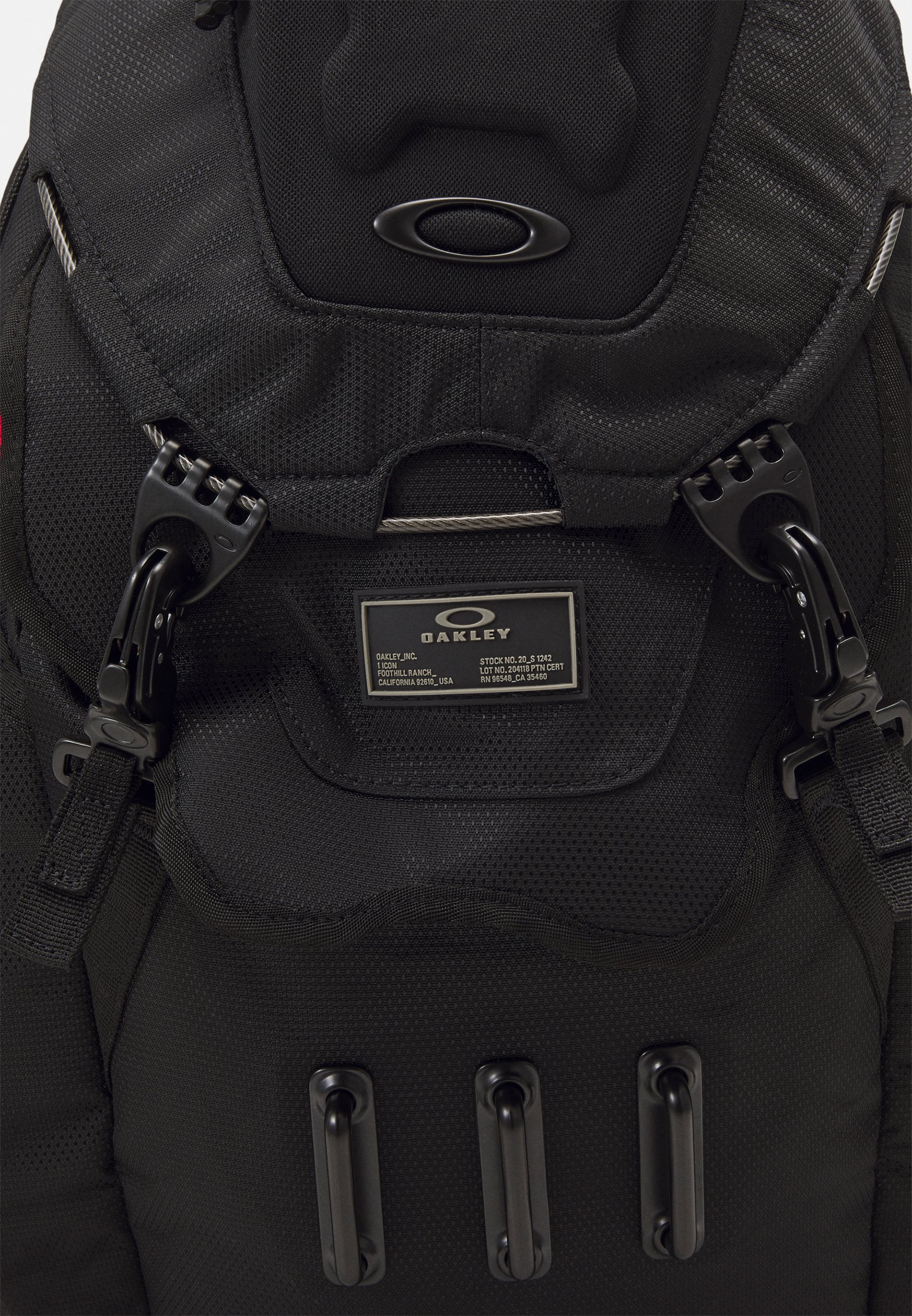 Mochila Oakley para pia de banheiro unissex - preta