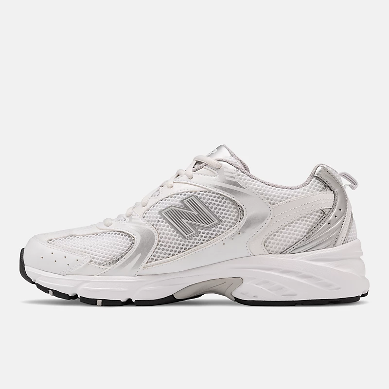 Unisex 530 - NB Alb cu Argintiu Metalizat