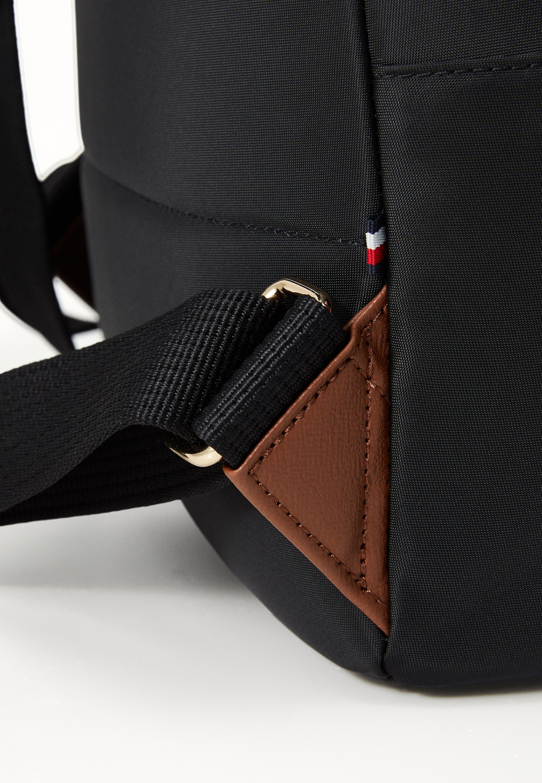 Tommy Hilfiger POPETTE DOME RUGZAK - Rugzak - zwart