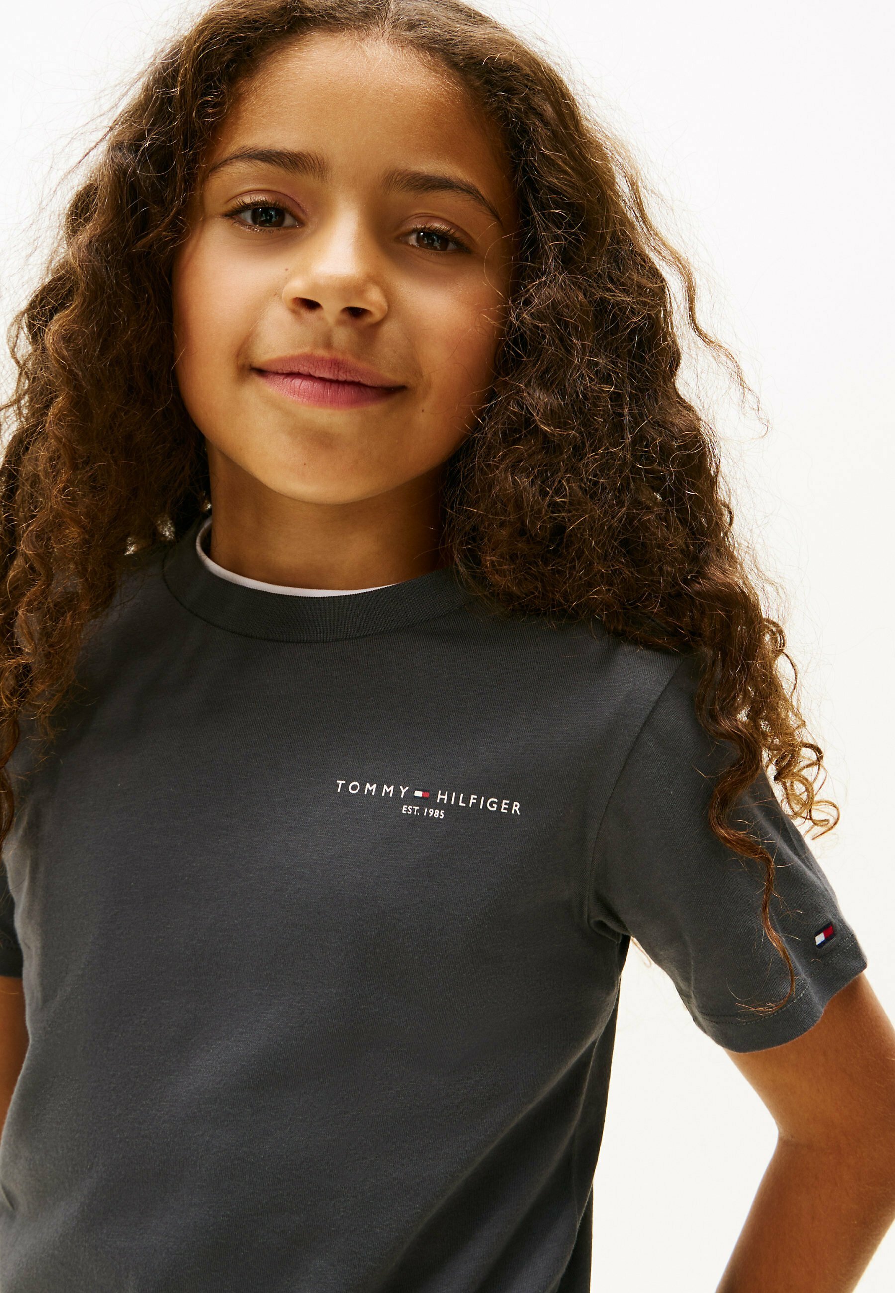 Tommy Hilfiger MINI CORP UNISEX - T-shirt met print - gewassen zwart