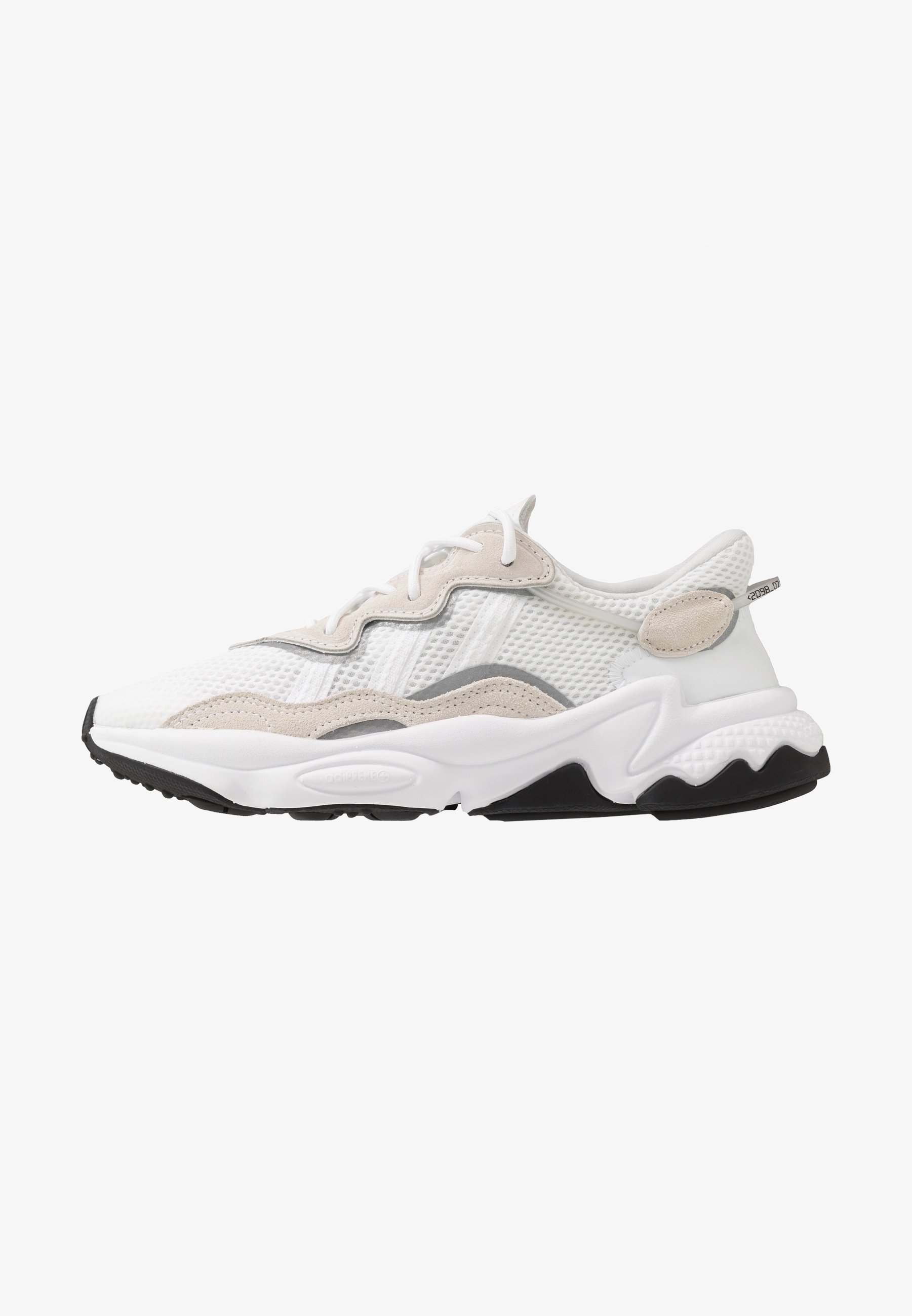 adidas Originals OZWEEGO - Sneakers - schoenen wit/core black