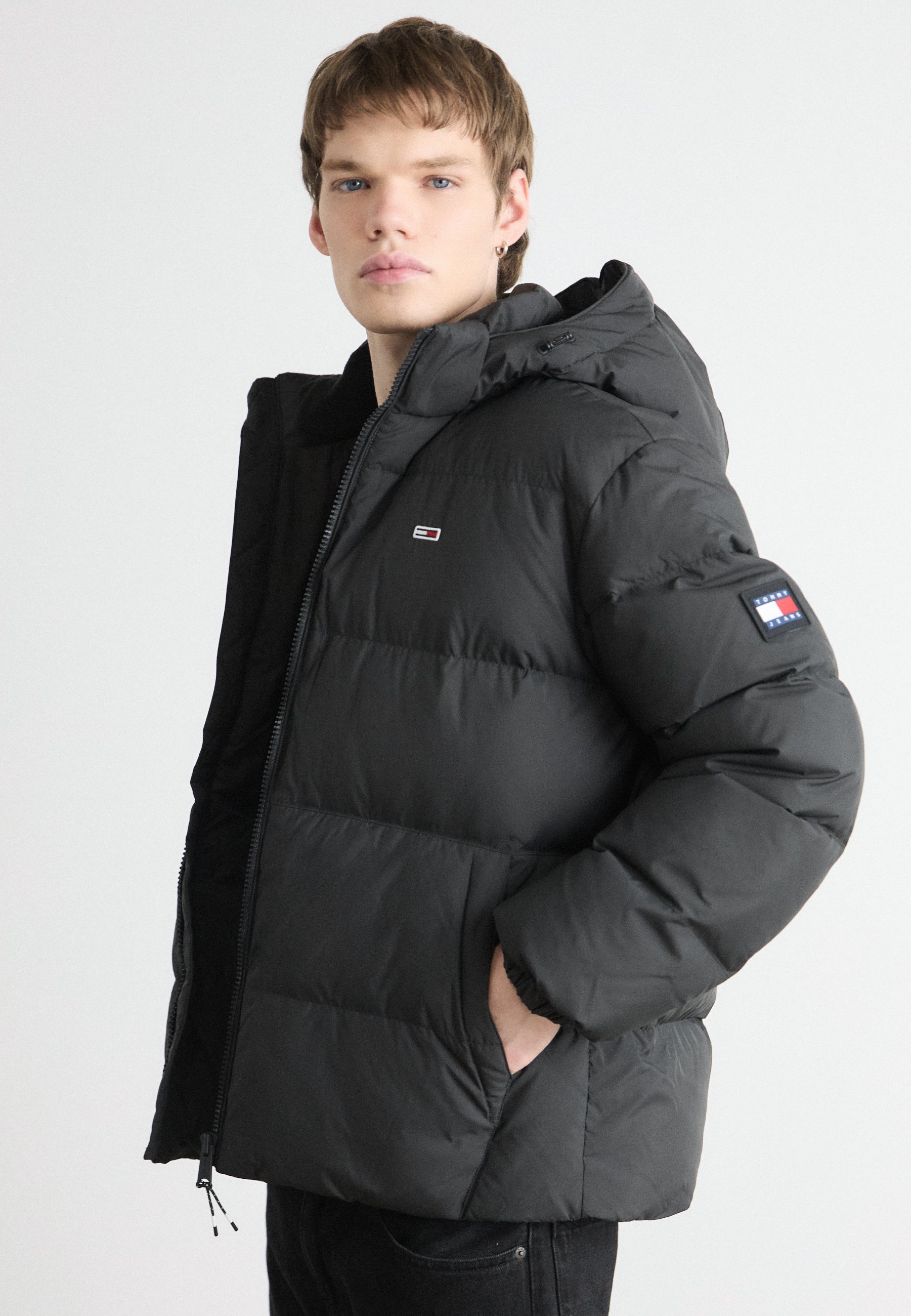 Tommy Jeans ESSENTIAL - Giacca imbottita - nera