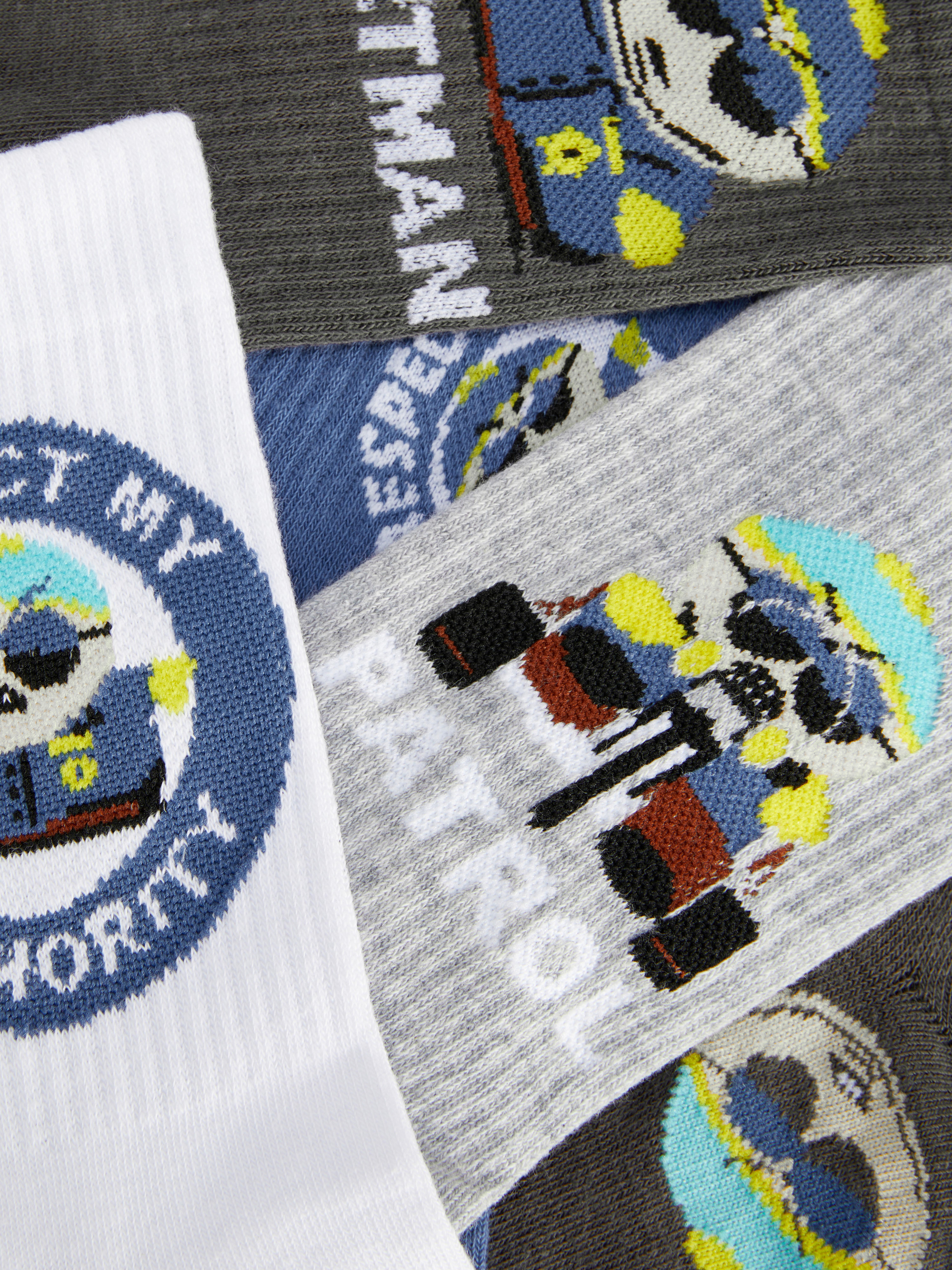 South Park Cartman -sukat, 5 paria. Suuntaa South Parkiin näissä nilkkuruissa.