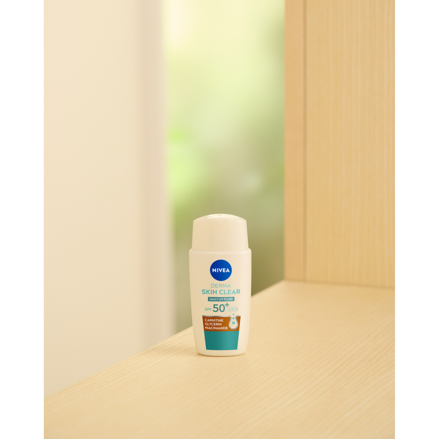 Nivea Derma Skin Clear Daily UV