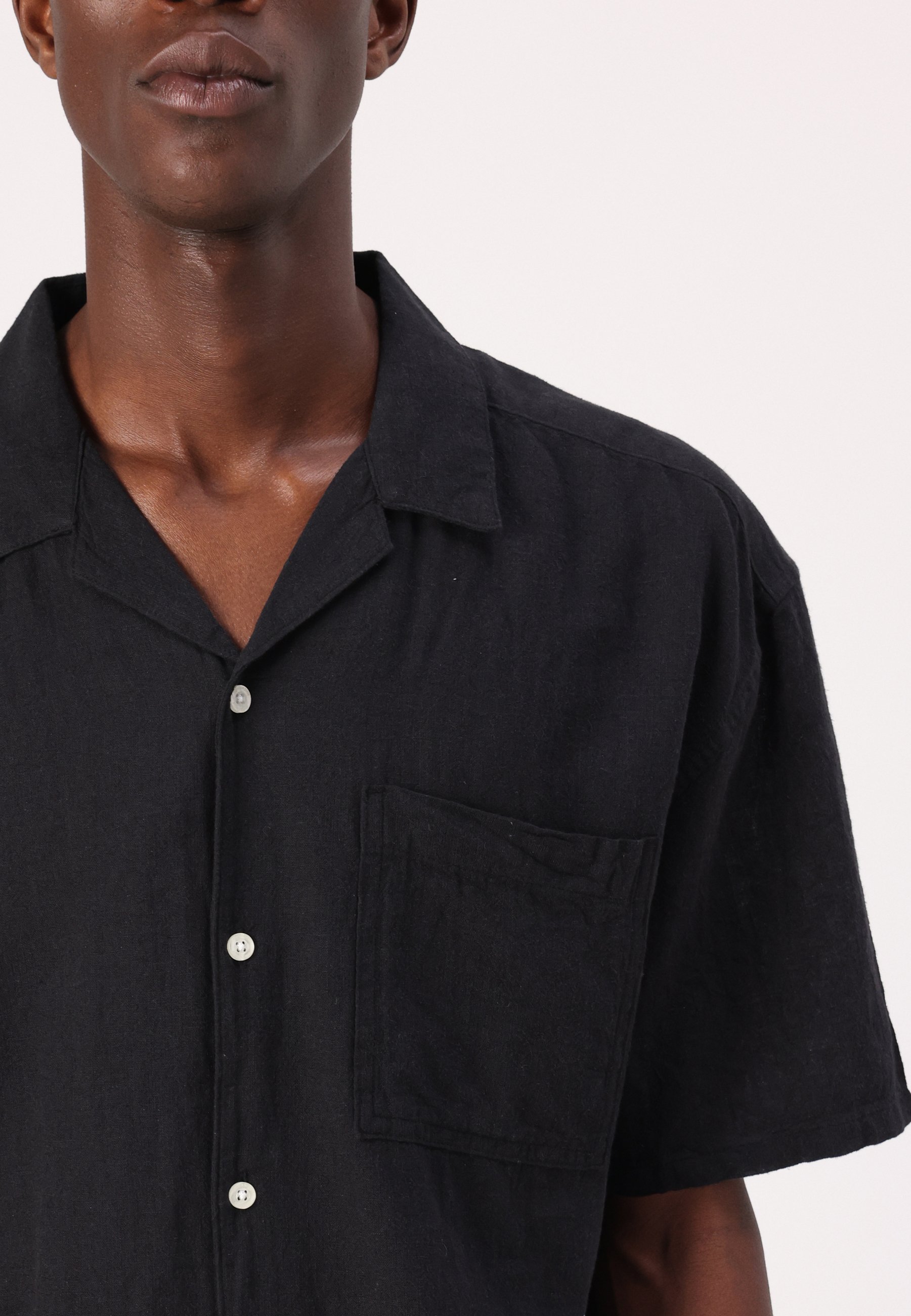 Only & Sons ONSCAIDEN LIFE RELAX RESORT - Vapaa-ajan kauluspaita - black