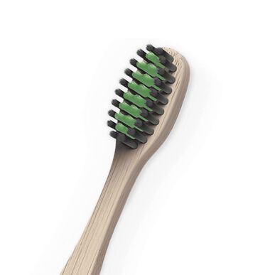 Colgate pehmeä bambuhiilihammasharja 1 kpl 1 kpl