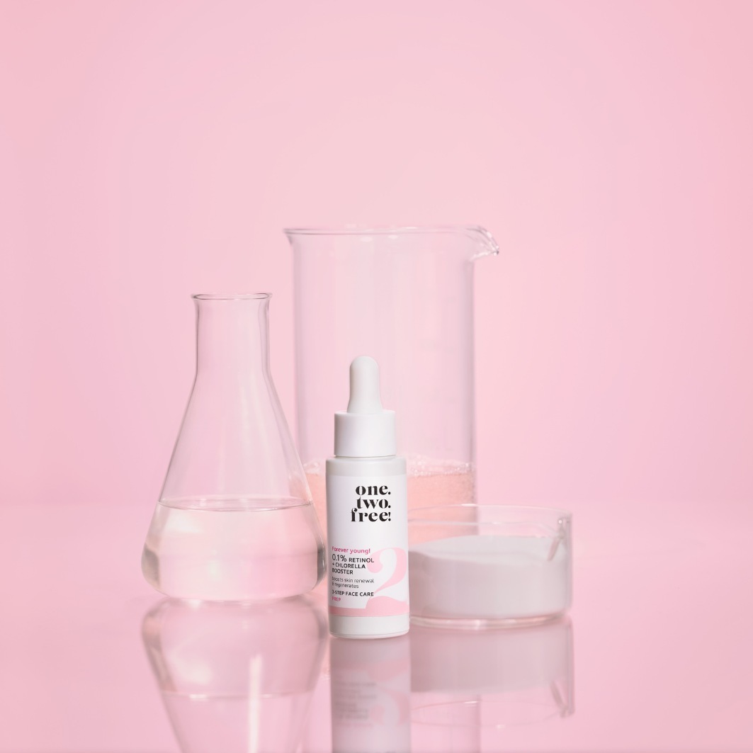 viens.two.bez maksas! Pretnovecošanās serums ar 0,1% retinolu un hlorellas pastiprinātāju – 20 ml