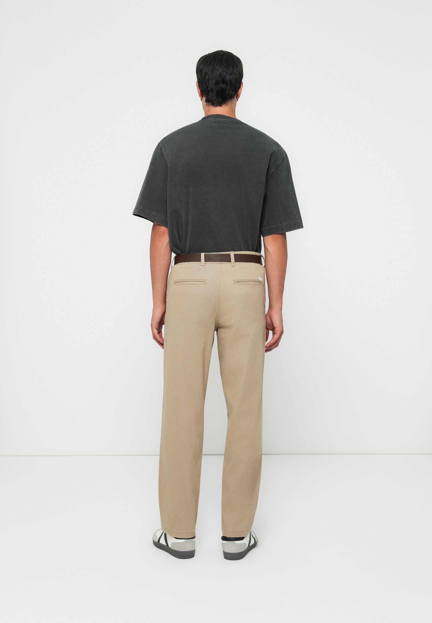 Jack & Jones JPSTKARL DAVE MET RIEM - Chino's - servies