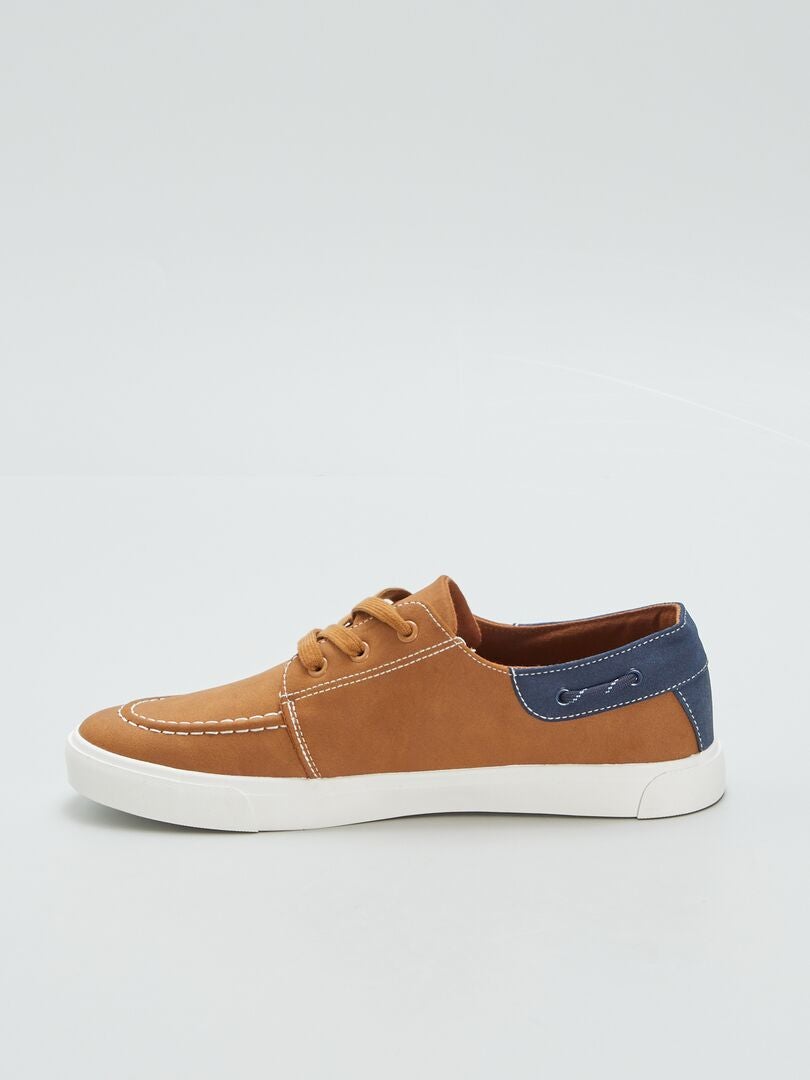 Sapatos náuticos com cadarço - MARROM