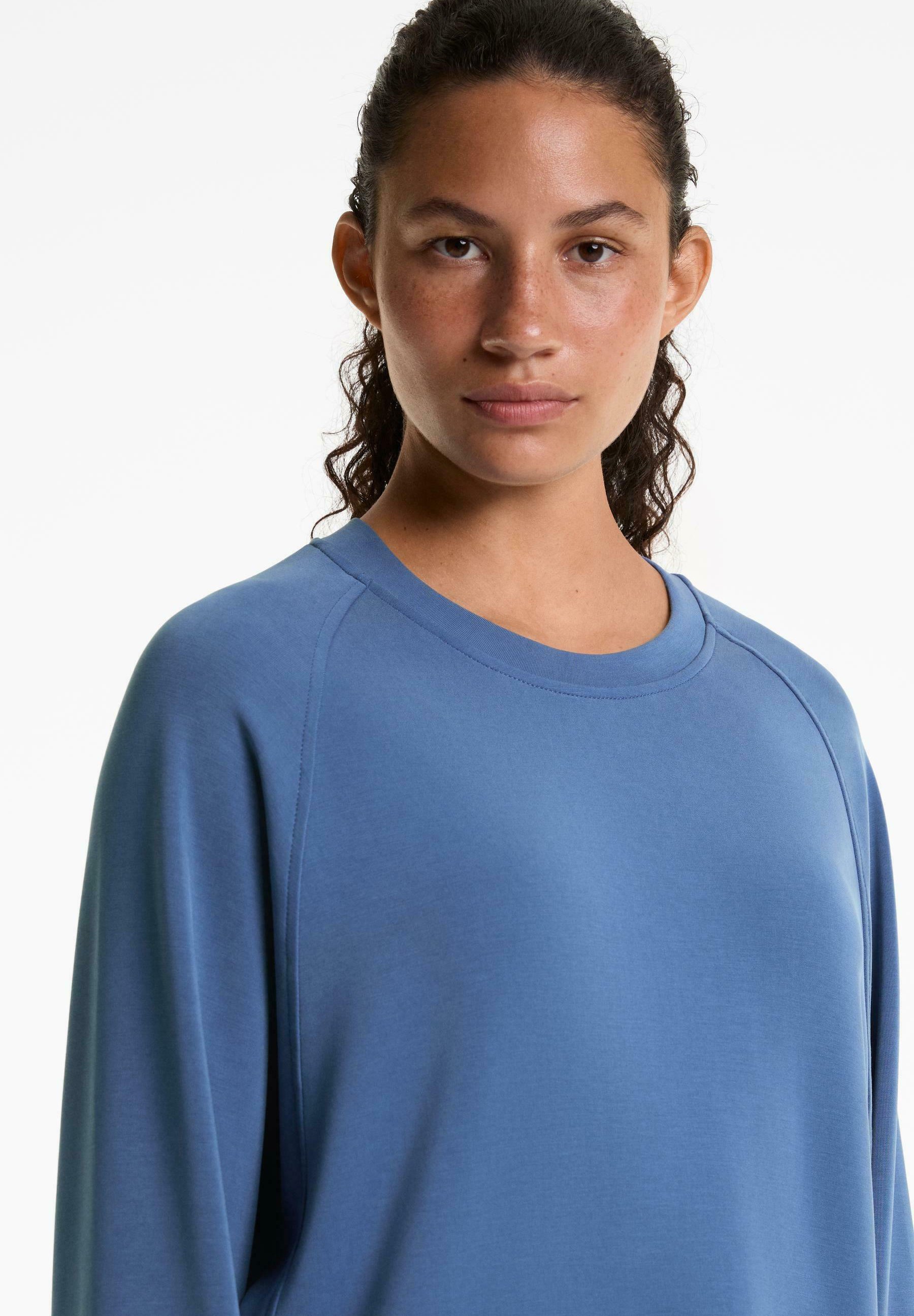 OYSHO OVERSIZE SOFT TOUCH - Sweatshirt - blauw