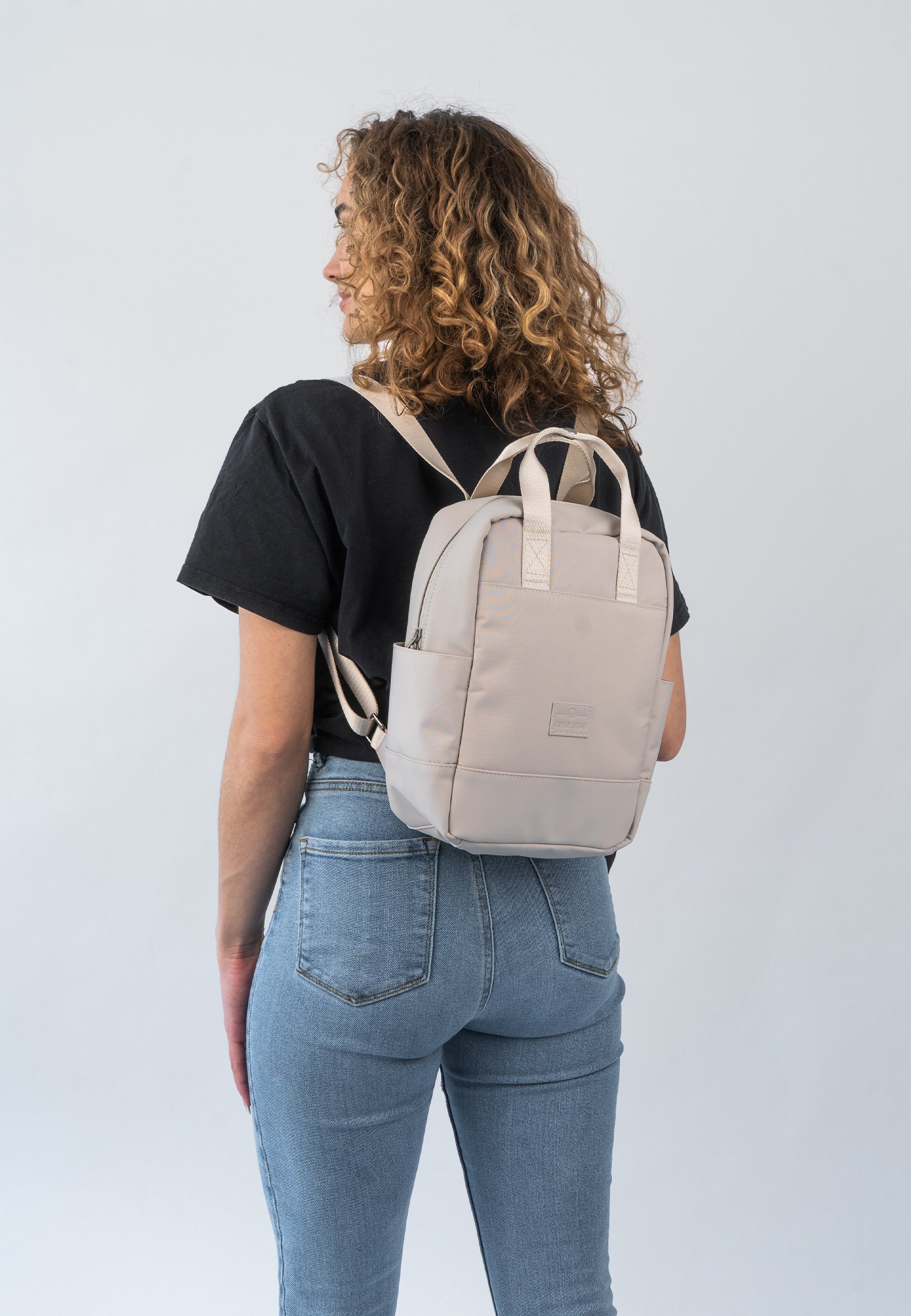 Johnny Urban JONA SMALL - Sac à dos - sable