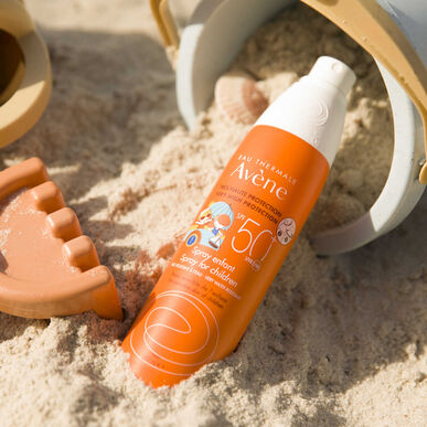Avène Sun Care Spray lapsille SPF50 aurinkosuojasuihke kasvoille ja vartalolle, 200 ml