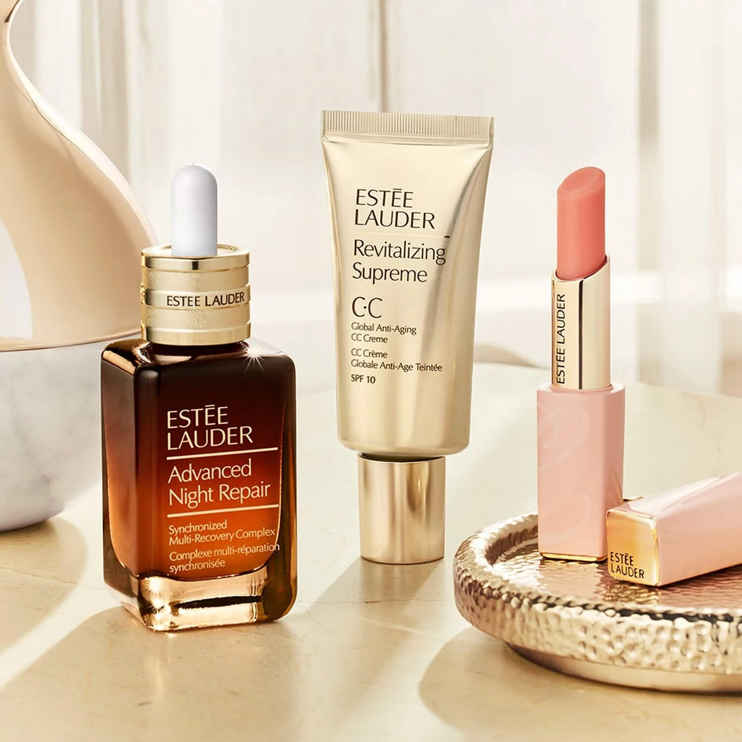 Revitalizing Supreme Tint Release hidratáló SPF 10 30 ml - Estée Lauder