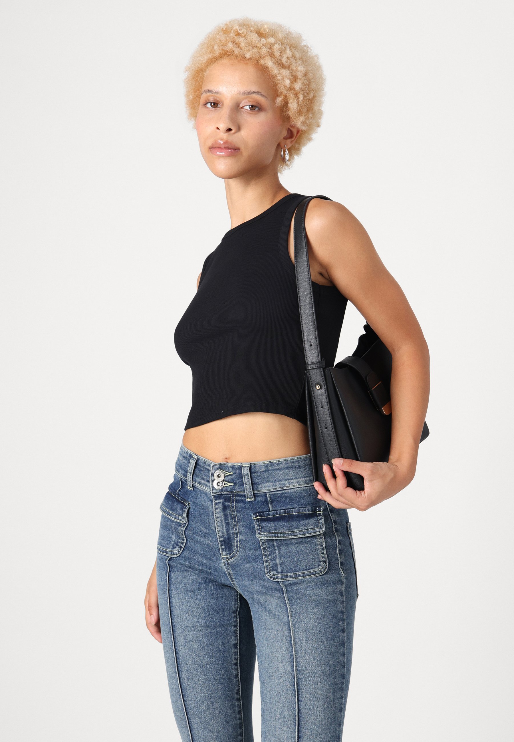 ONLY Petite ONLWAUW MID WAIST FLARED - Flared Jeans - medium blue denim