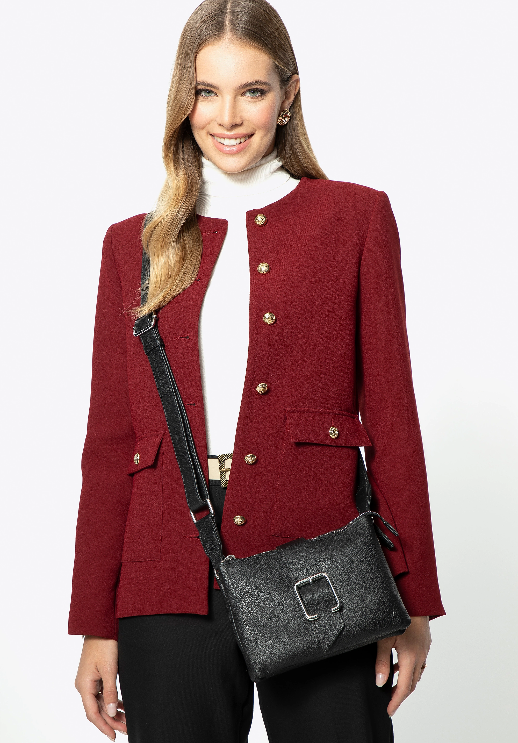 Damska crossbody ze skóry z klamrą czarna
