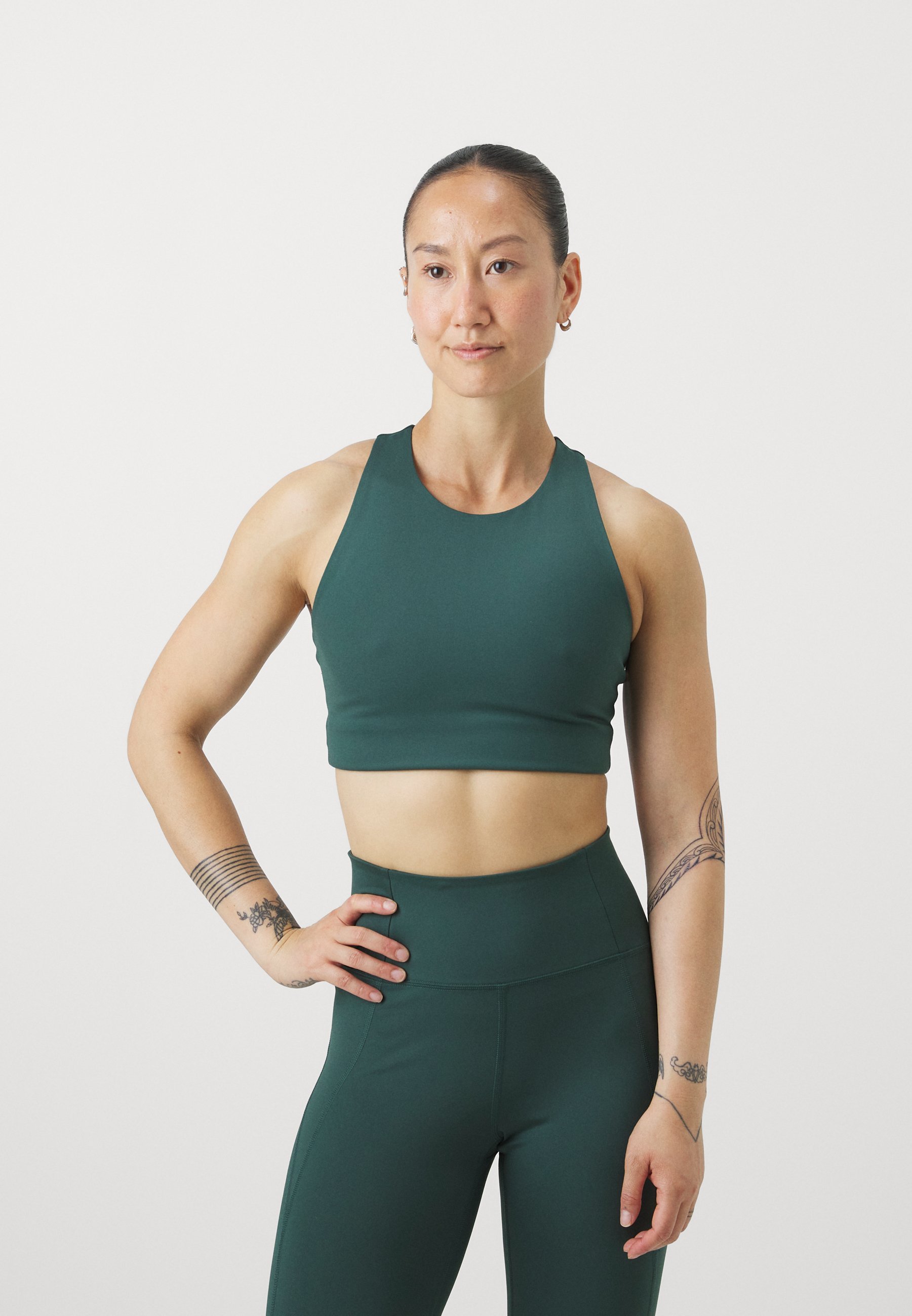 Soutien-gorge de sport Girlfriend Collective DYLAN BRA - Maintien moyen - couleur mousse
