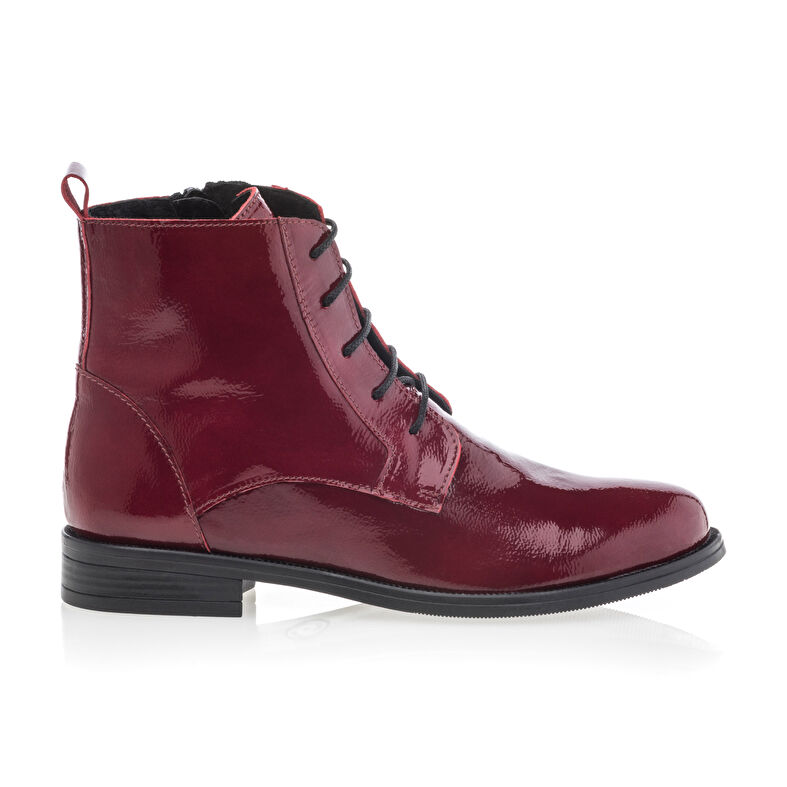 Rote Damenstiefel / Stiefeletten