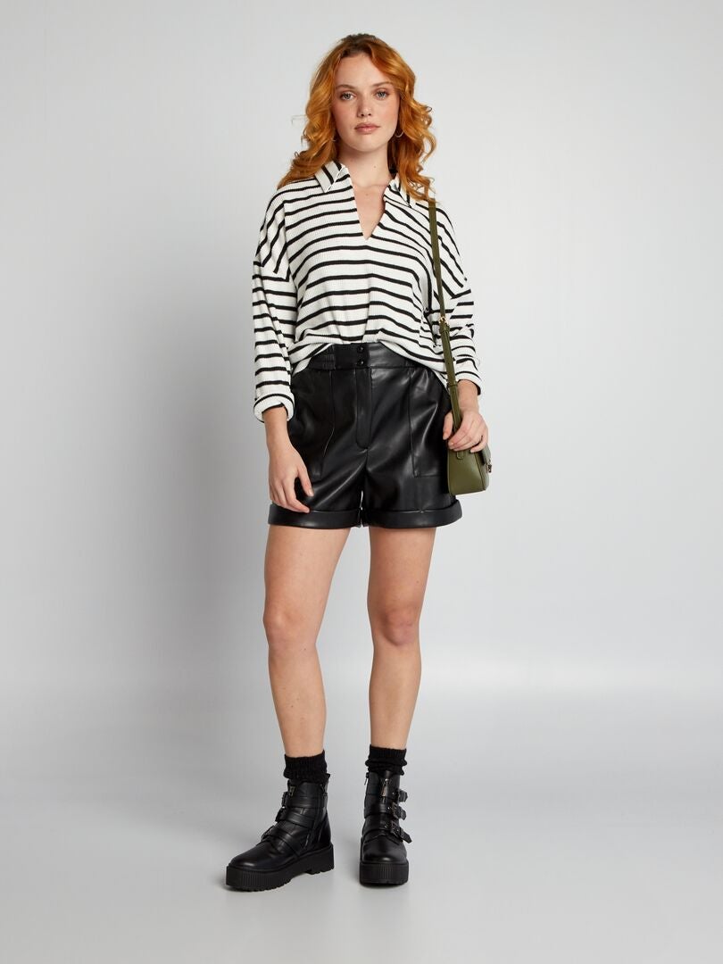 Shorts met hoge taille en boorden - zwart