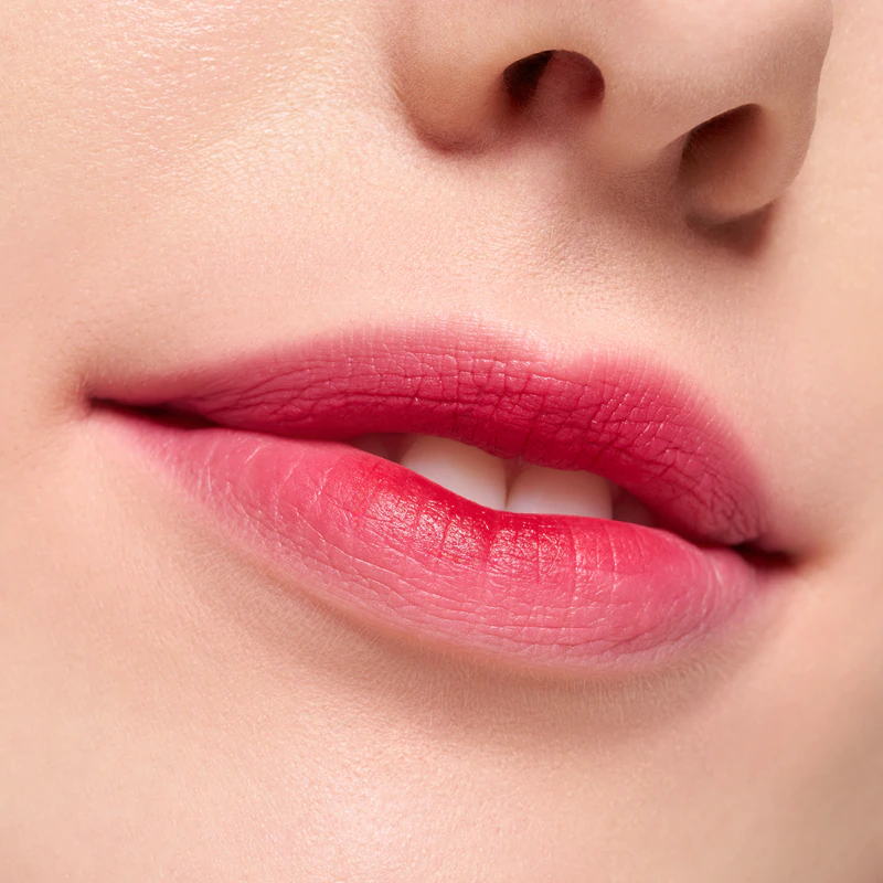 essence Blur Soufflé matte vloeibare lippenstift