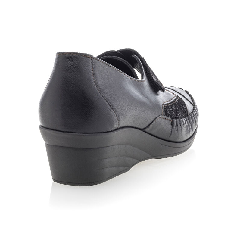 Zapatos cómodos para mujer, color negro.