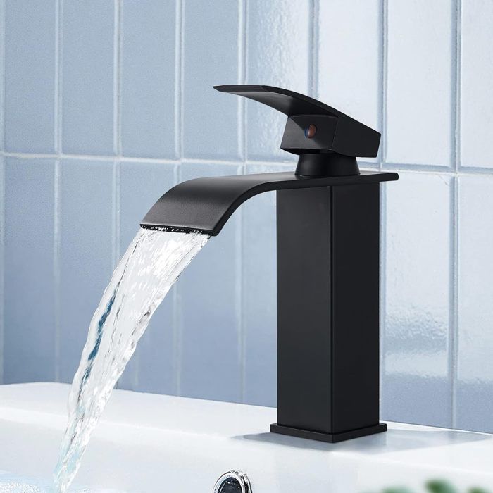 Miscelatore per lavabo a cascata - Rubinetto per bagno - Miscelatore acqua calda e fredda - Nero opaco