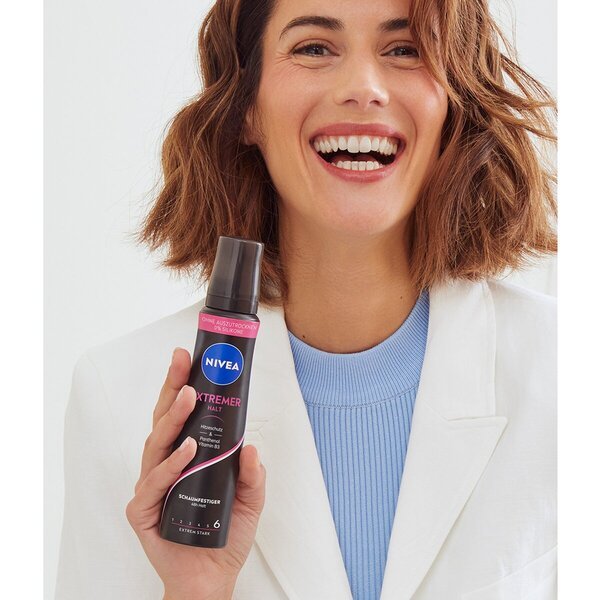 NIVEA Extreme Hold 6 izjemno močna pena za oblikovanje las 150 ml