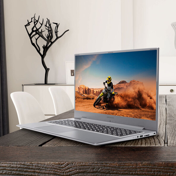 17,3“ bærbar S17405 (MD61179)