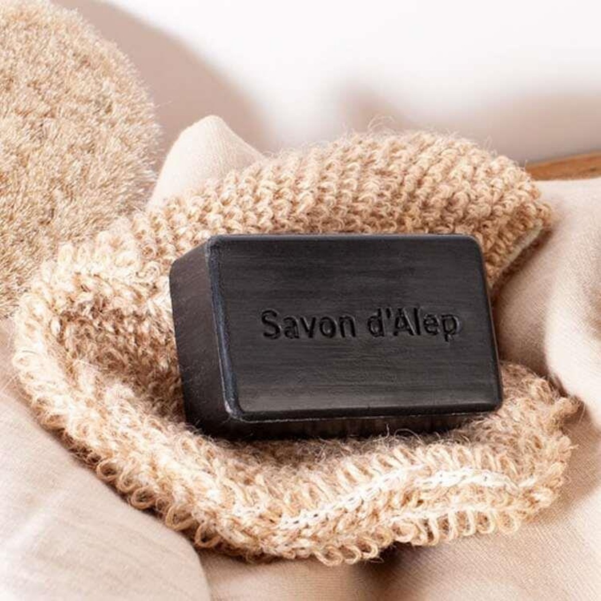 Najel sapun za ruke s aktivnim ugljem - 100 g