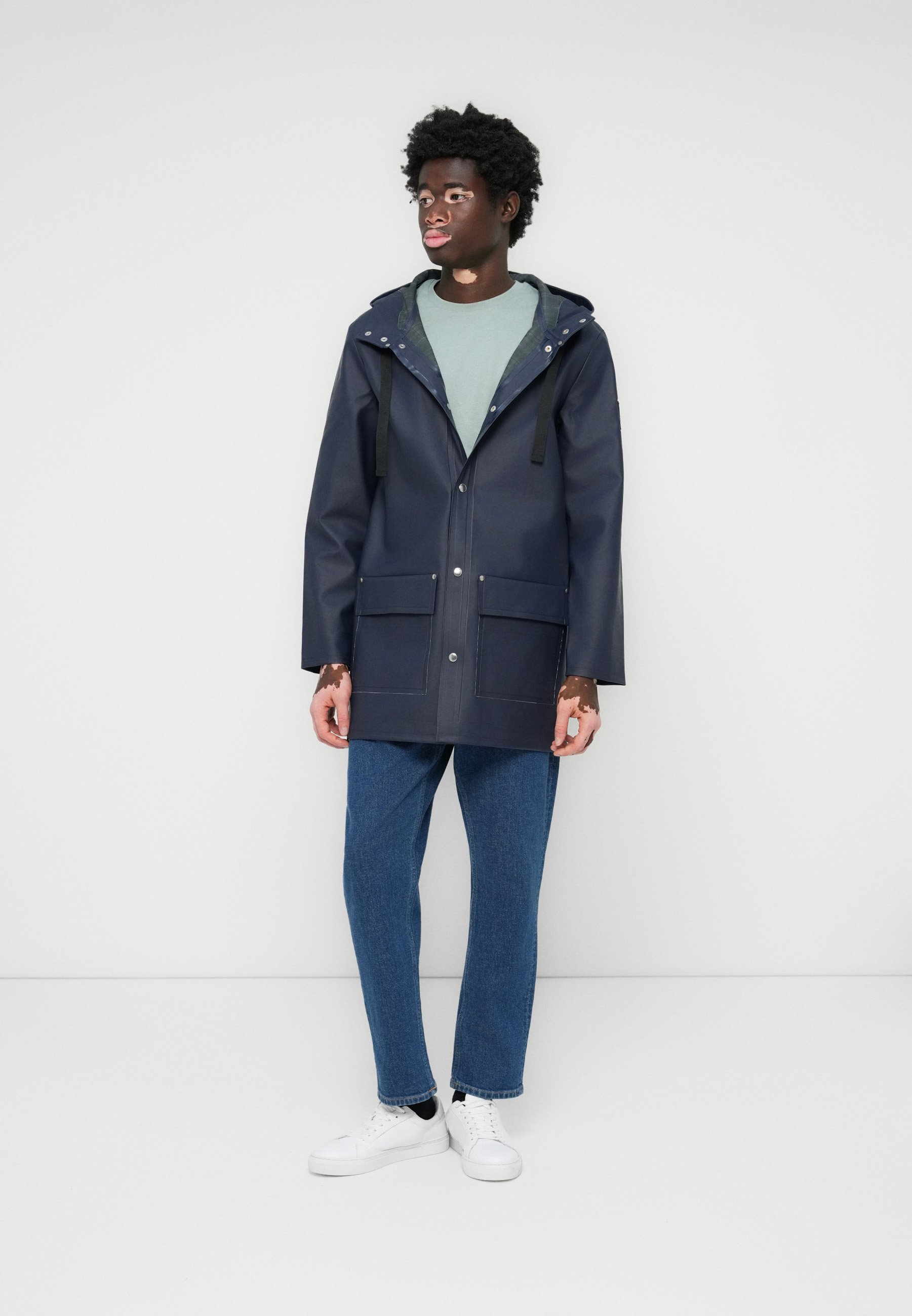 Stutterheim STUTTERHEIM X LYLE & SCOTT JACKET - Waterdichte jas - marineblauw