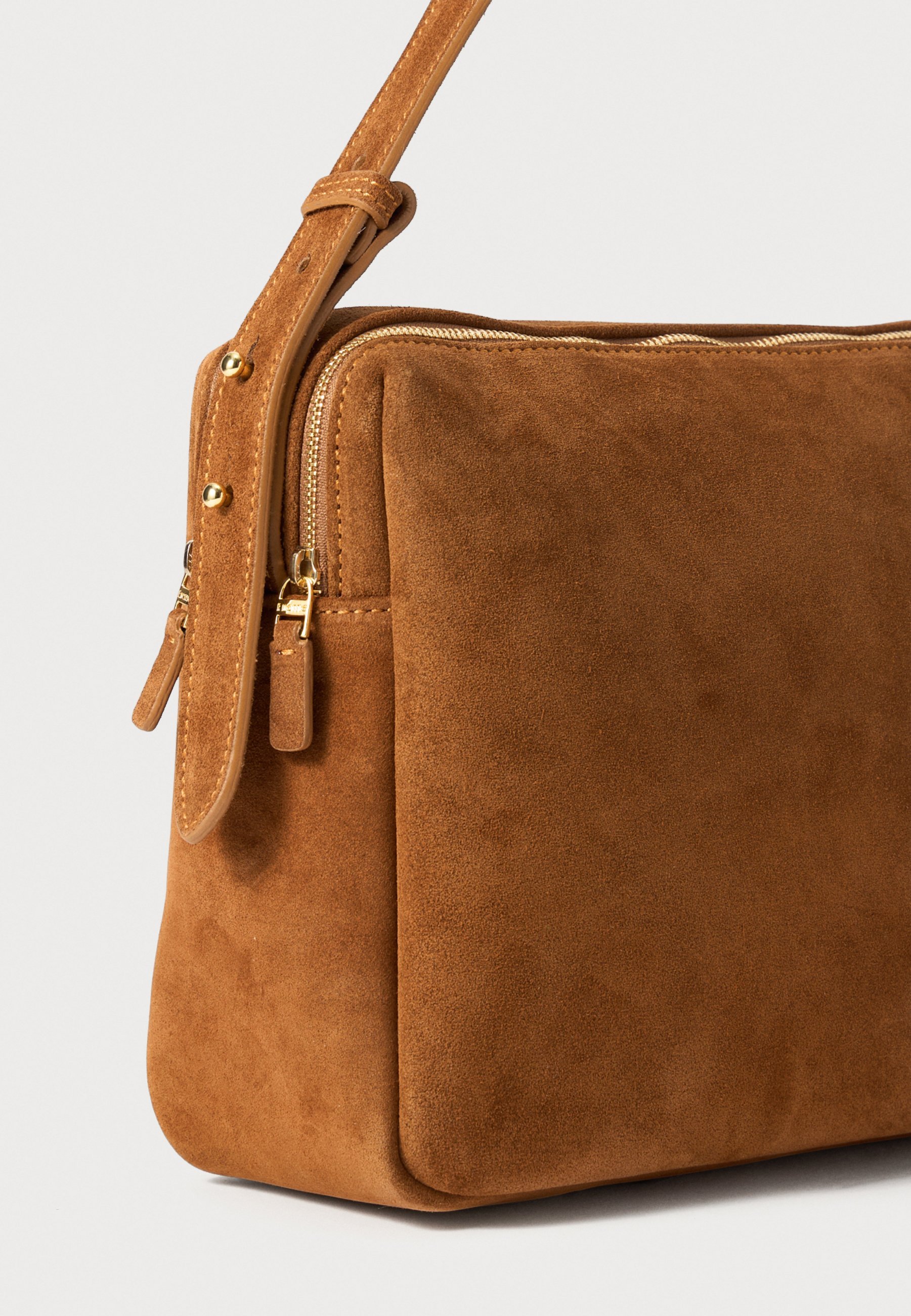 Elleme TROUSSE LARGE - Sac à main - cognac