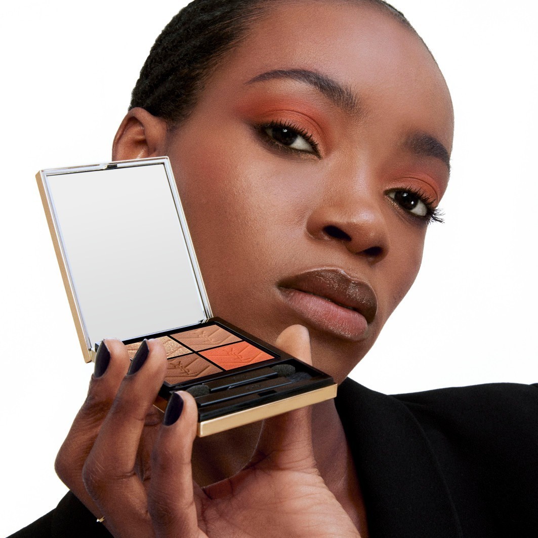 Yves Saint Laurent akių šešėliai „Must-Haves Couture Mini Clutch“ – 4 g