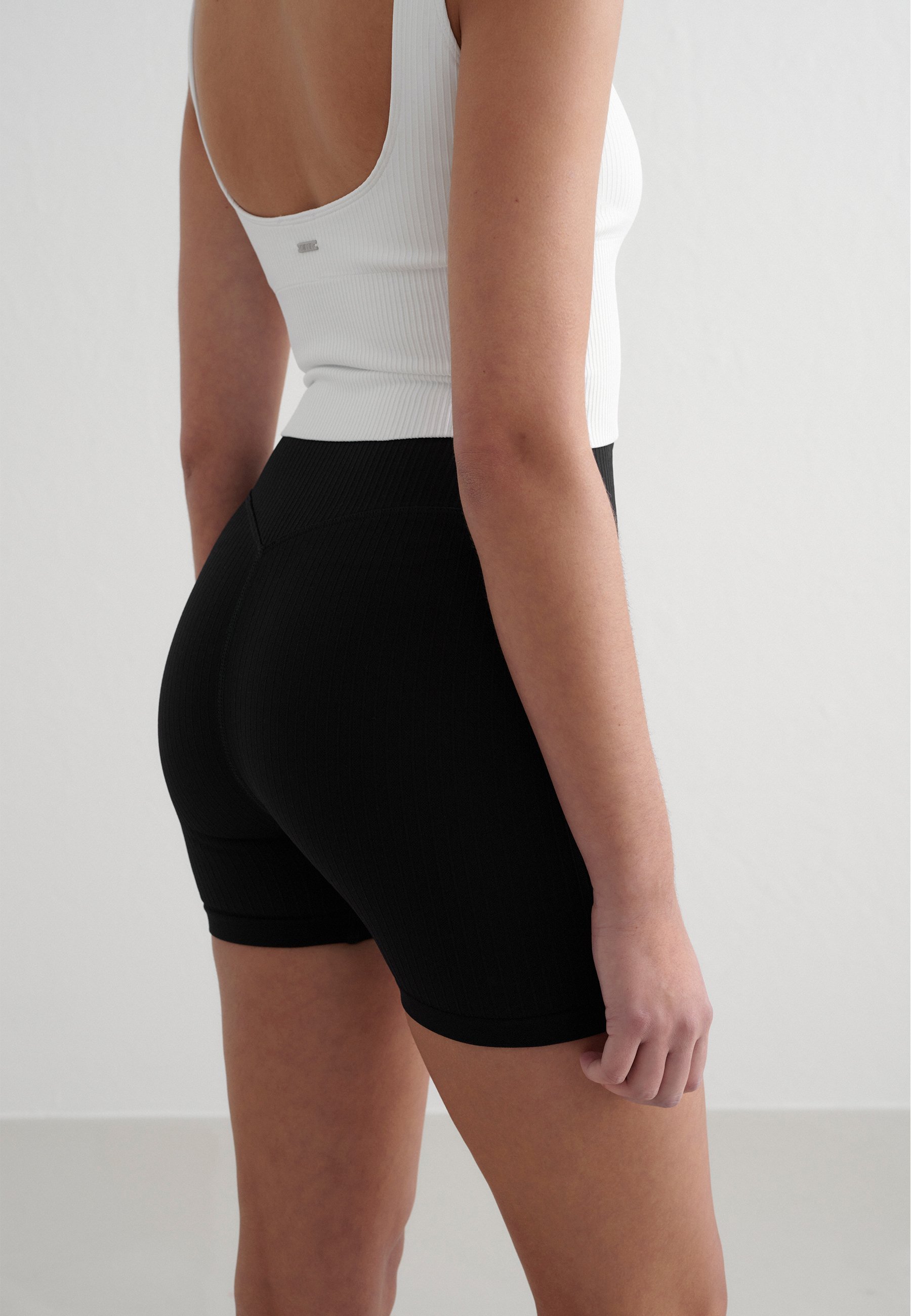 aim'n® SHORT A COSTE A MISURA, MODELLO DA MOTOCICLISTA - Leggings - neri