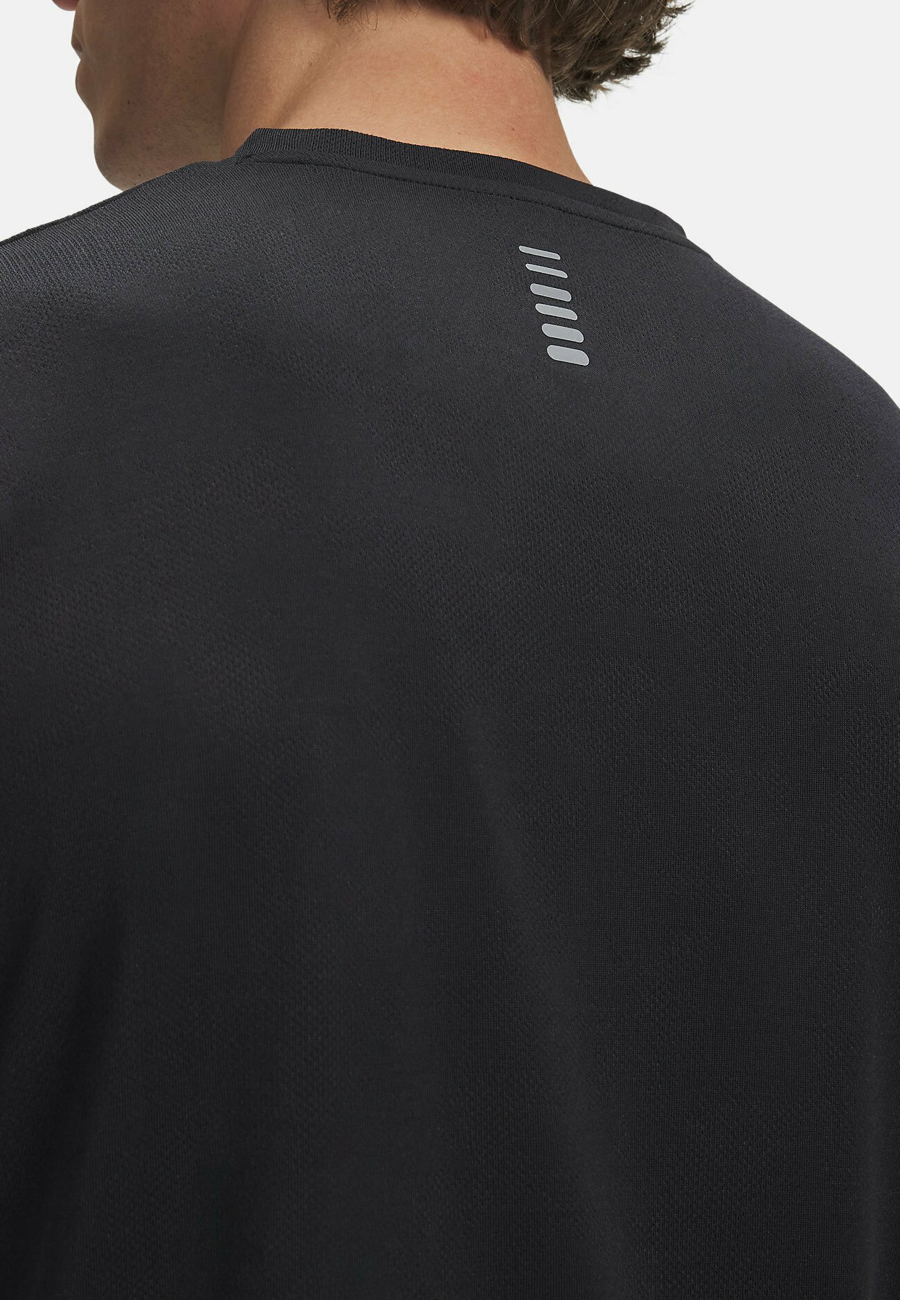 Under Armour LAUNCH CAMO - Sport-T-Shirt - schwarz (002)