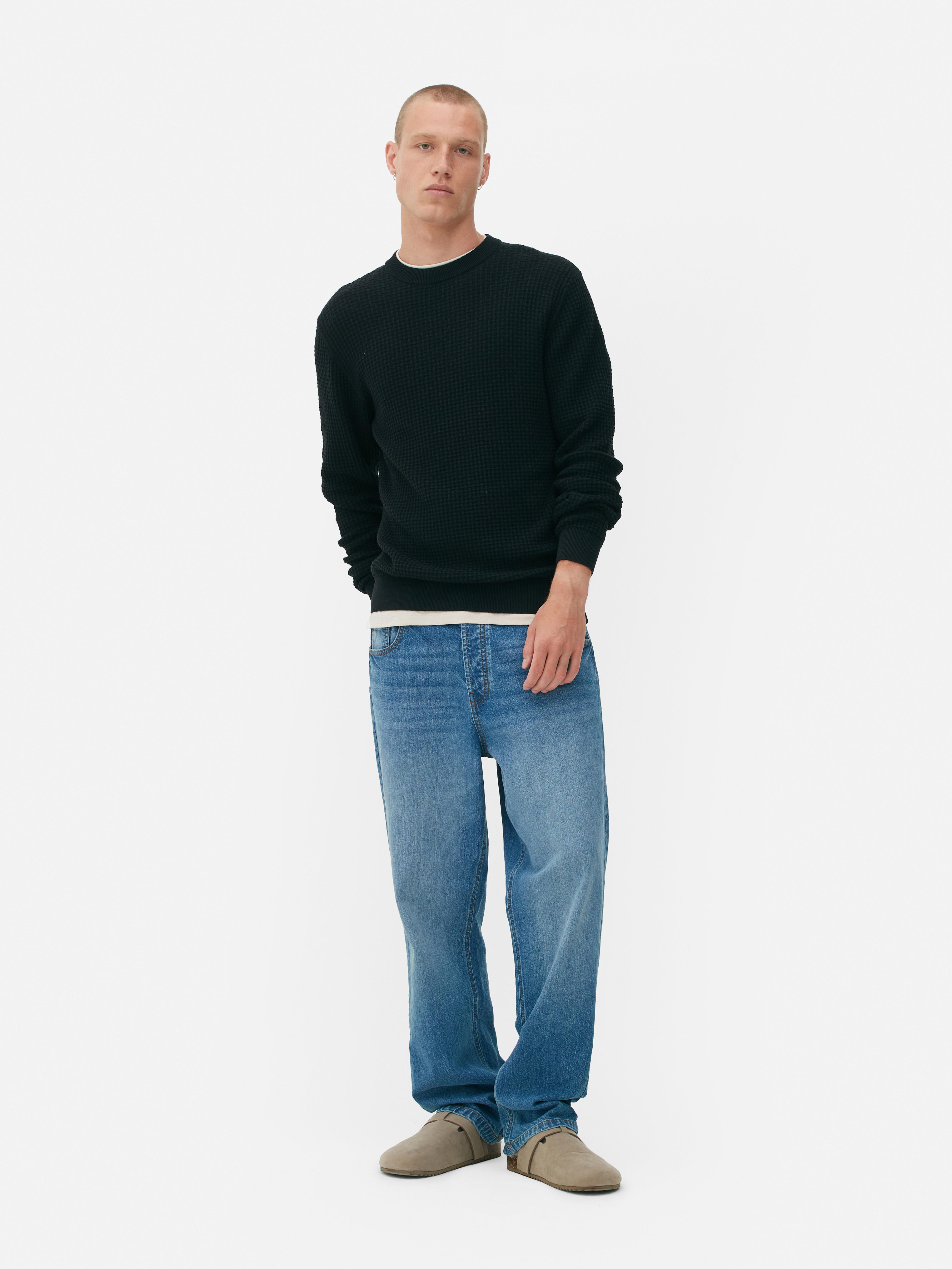 Pulover cu guler rotund și model împletit în stil coș Nu există nimic mai confortabil decât puloverul nostru cu guler rotund și model împletit în stil coș, cu manșete striate