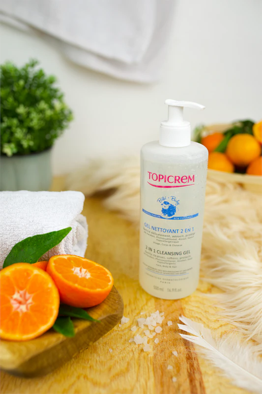 Topicrem BABY Meu Primeiro Gel de Limpeza 2 em 1 para corpo e cabelo, para crianças desde o nascimento.