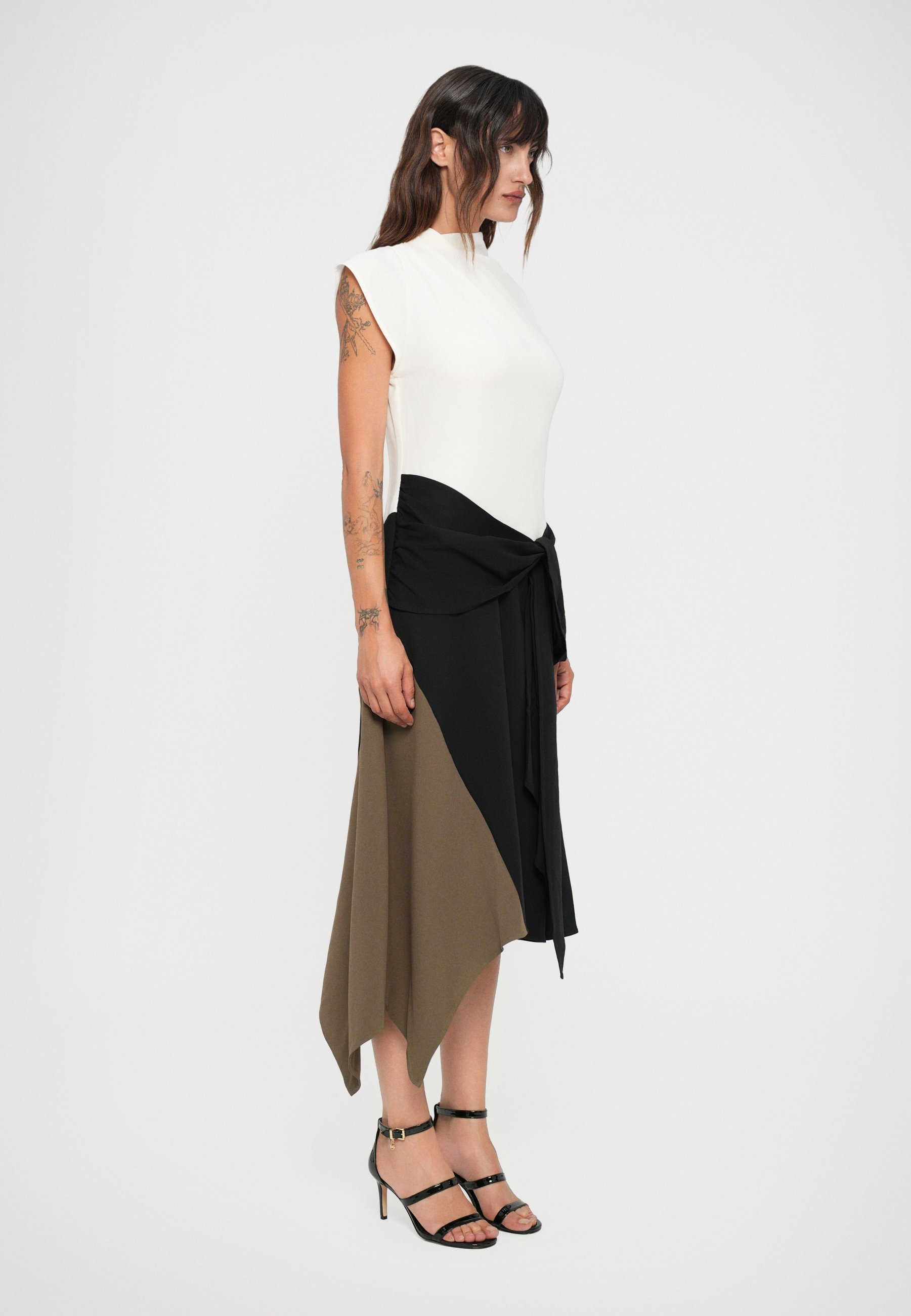 Robe STAUD DAVINA - Robe maxi - noire/multicolore