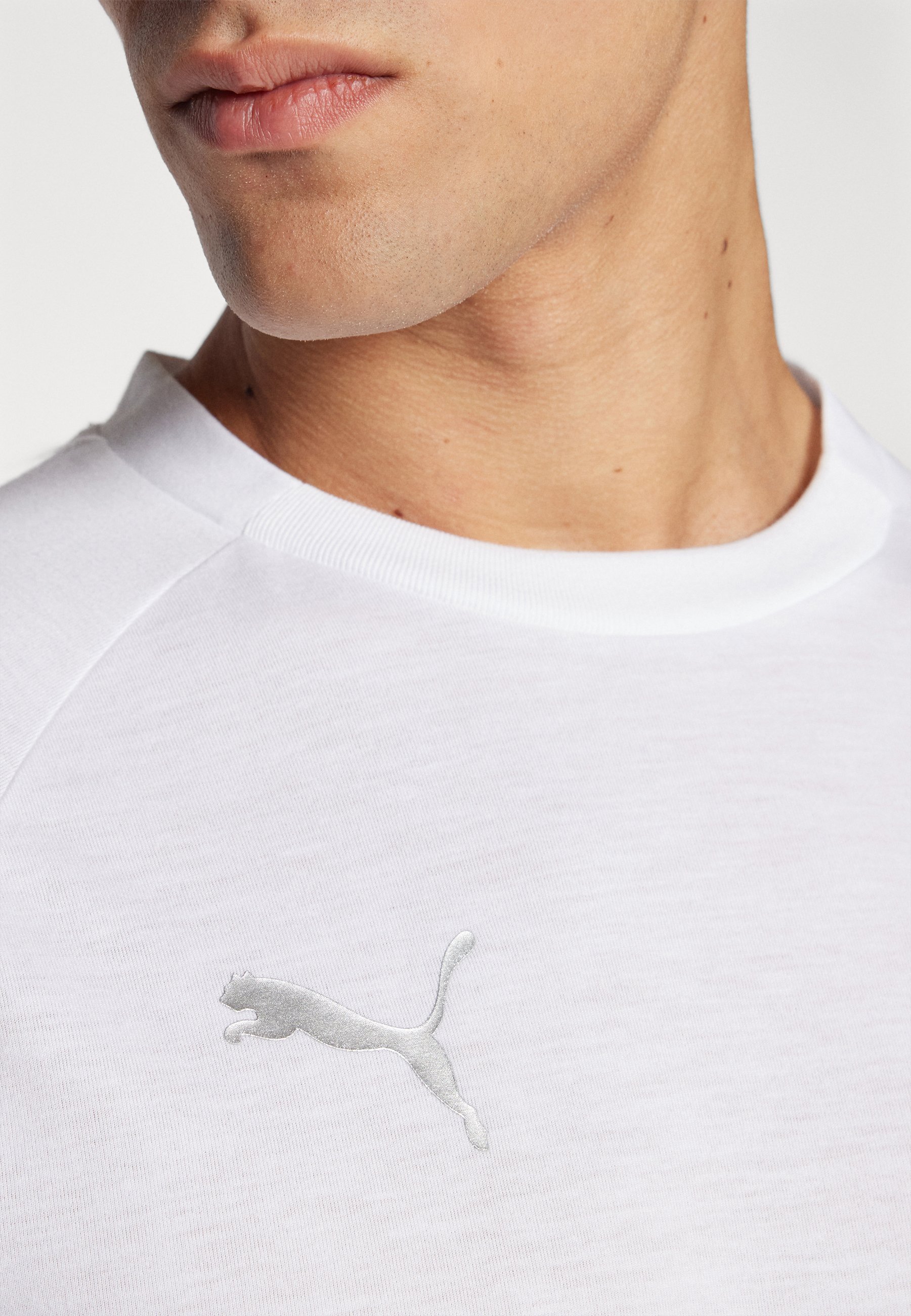 Puma T-shirts med print - white