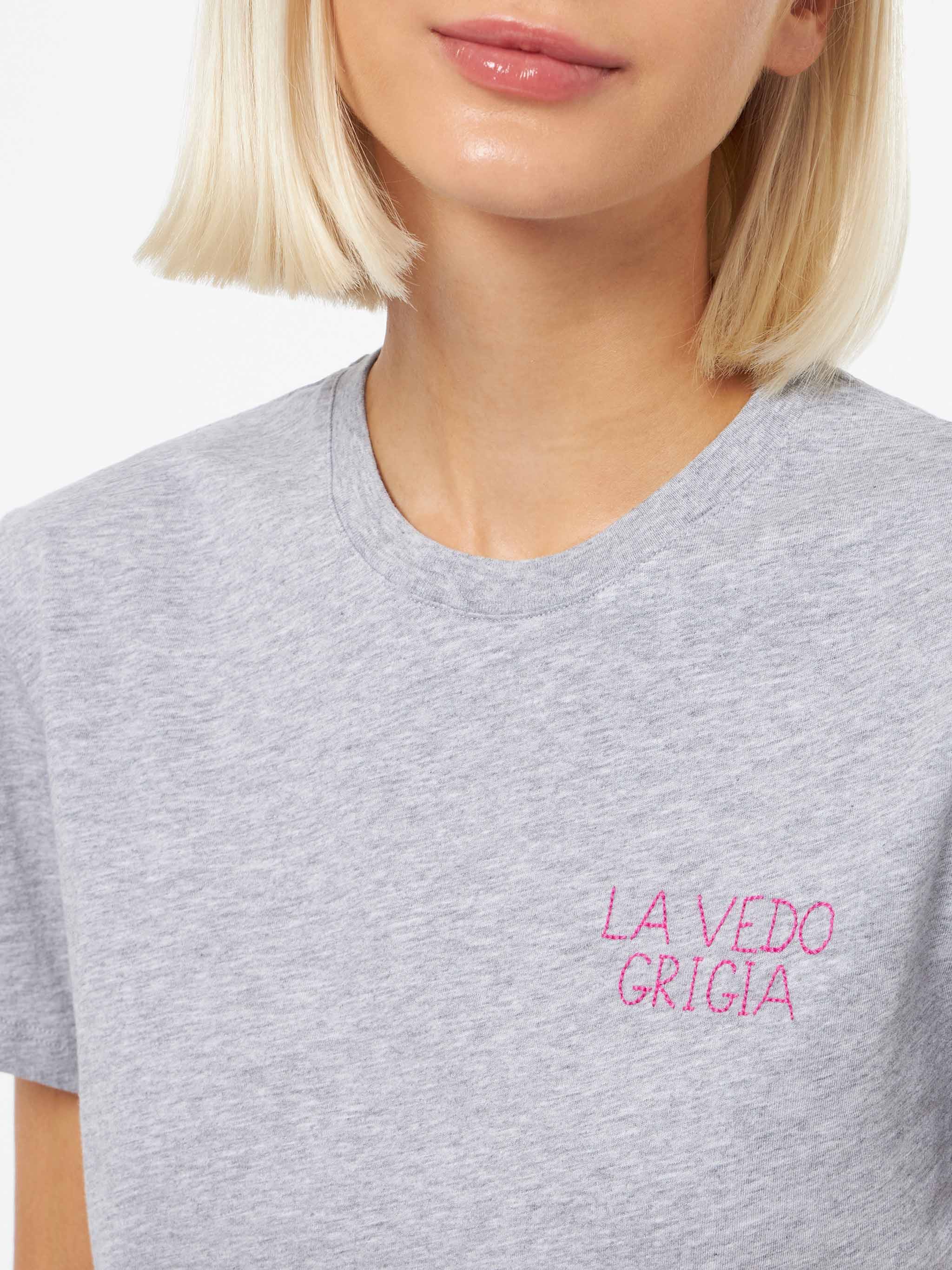 Emilie dames T-shirt met ronde hals van katoenen jersey met La Ve-borduurwerk.