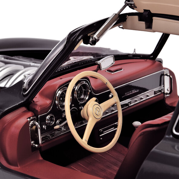 Μοντέλο αυτοκινήτου Mercedes Benz 300 SL (κλίμακα 1:12)