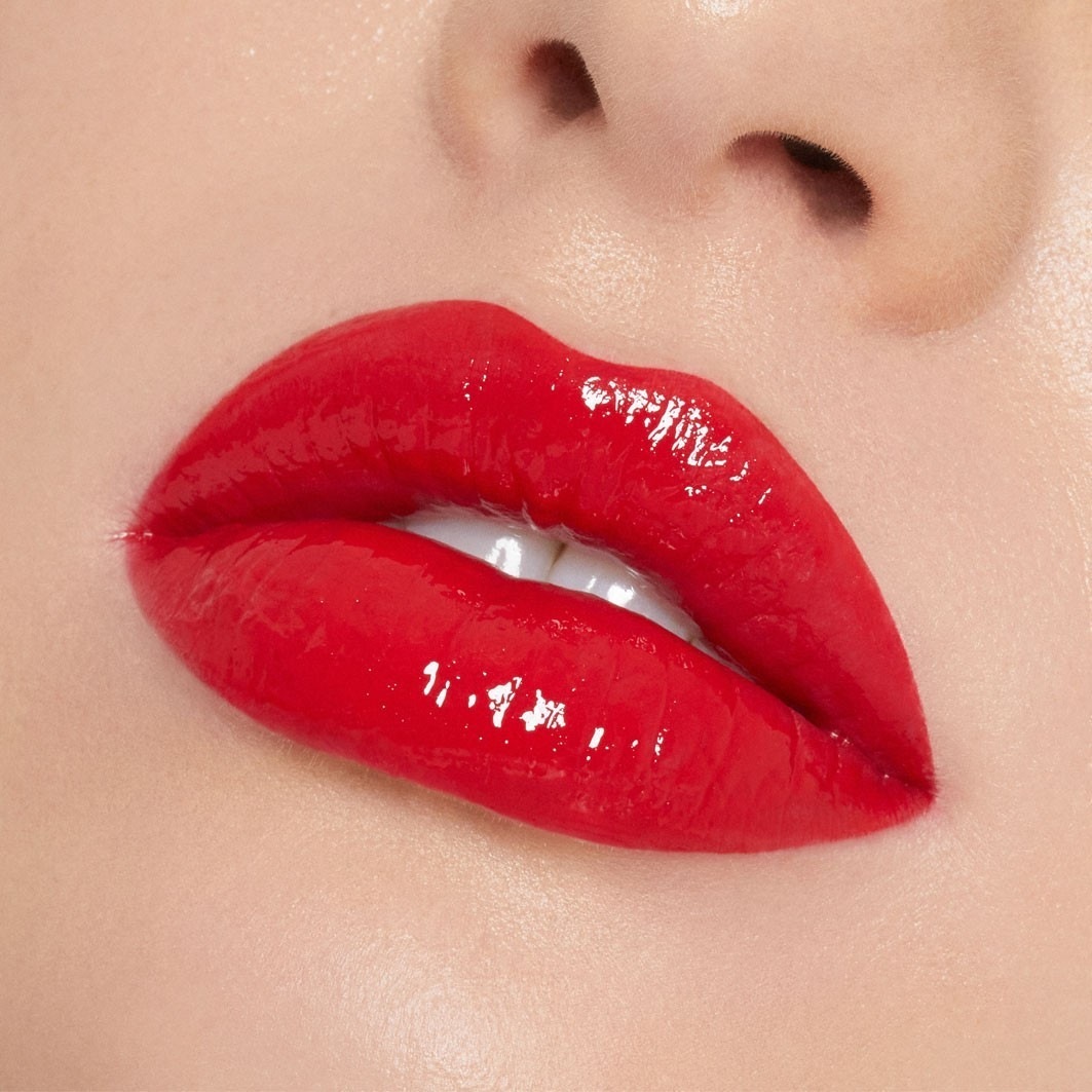 KYLIE COSMETICS lūpų blizgis – lūpų blizgesio suteikiantis lakas – 3 ml